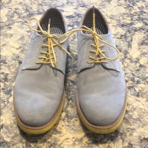 Men’s Grey Oxford Shoes with Yellow Soles